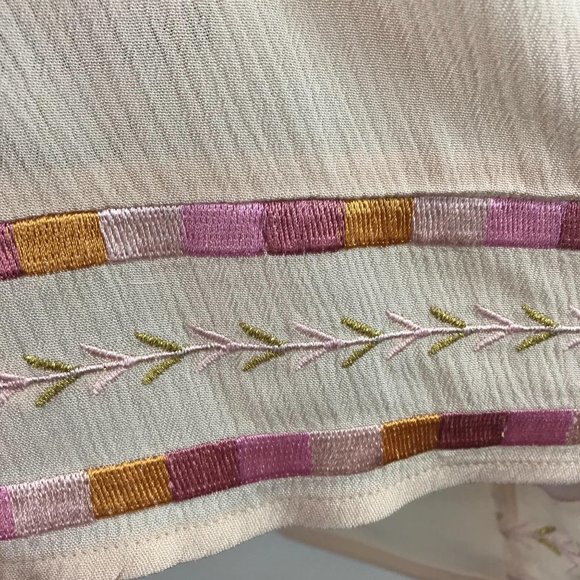 Lauren Conrad Womens Cream Embroidered Sleeveless Semi Sheer Blouse Size S - Picture 5 of 8